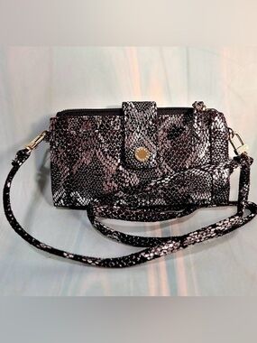 Steve Madden Stylish Black and silver Snake-Print crossbody Wristlet Wallet